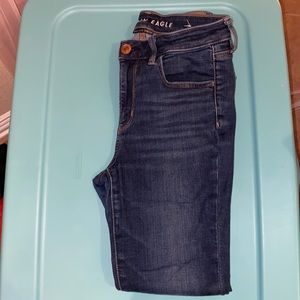 AMERICAN EAGLE JEANS